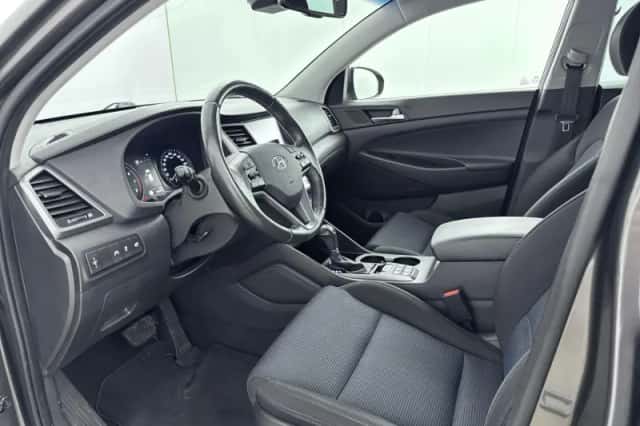 Hyundai Tucson (2016) thumbnail 19