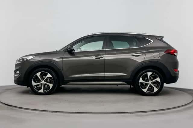Hyundai Tucson (2016) thumbnail 3