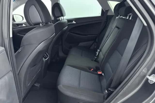 Hyundai Tucson (2016) thumbnail 27