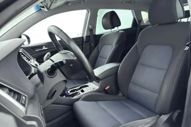 Hyundai Tucson (2016) thumbnail 29