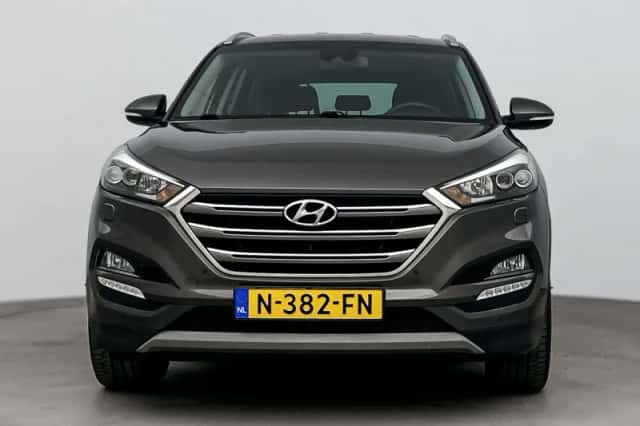 Hyundai Tucson (2016) thumbnail 5