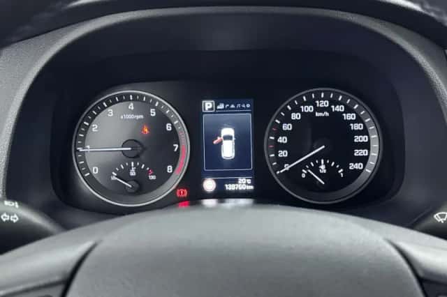 Hyundai Tucson (2016) thumbnail 10