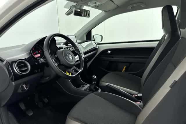 Volkswagen Up! (2012) thumbnail 13