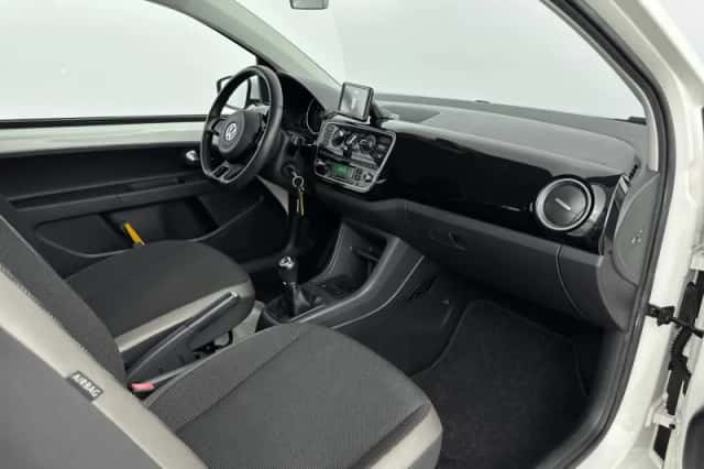 Volkswagen Up! (2012) thumbnail 14