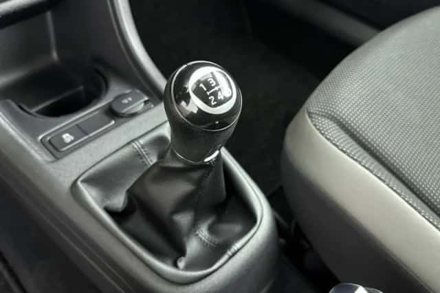 Volkswagen Up! (2012) thumbnail 21
