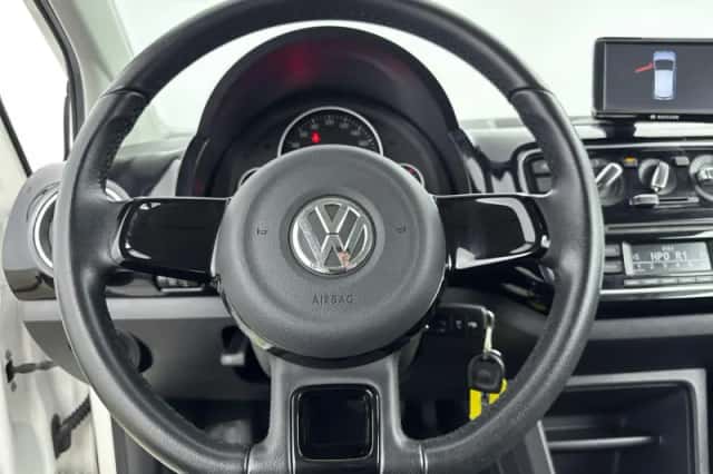 Volkswagen Up! (2012) thumbnail 22