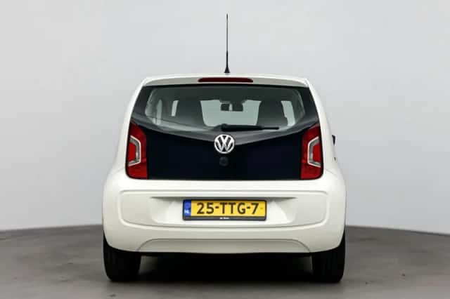 Volkswagen Up! (2012) thumbnail 6