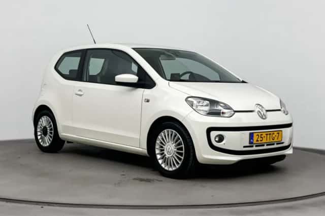 Volkswagen Up! (2012) thumbnail 7