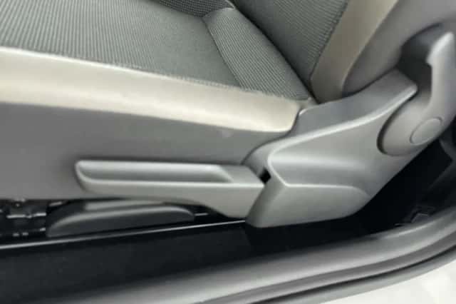 Volkswagen Up! (2012) thumbnail 10