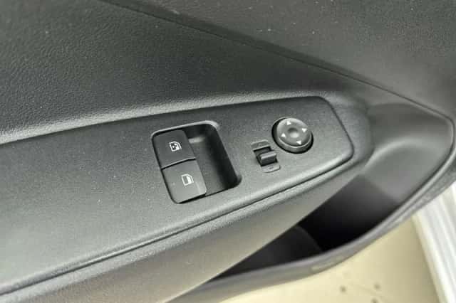 Hyundai i10 (2022) thumbnail 15