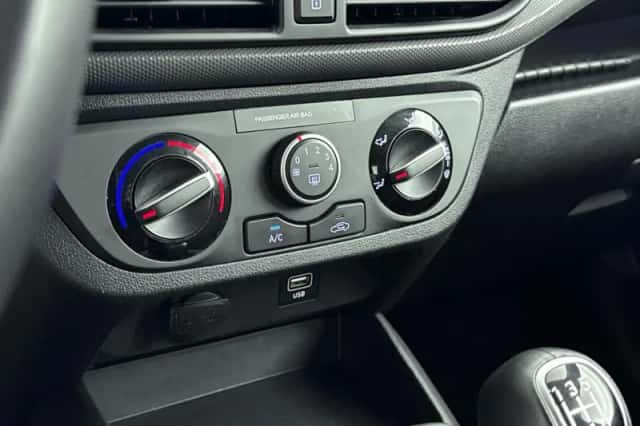 Hyundai i10 (2022) thumbnail 24