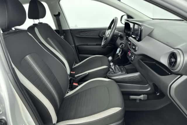 Hyundai i10 (2022) thumbnail 29