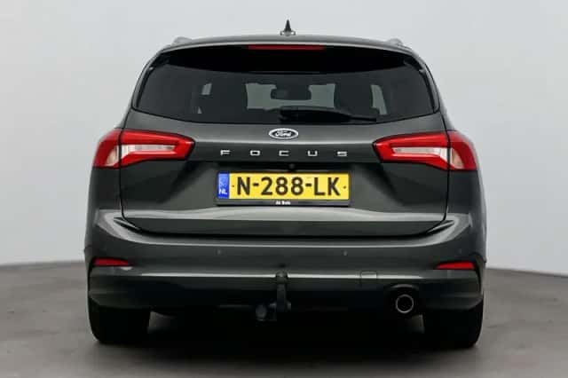 Ford Focus (2021) thumbnail 6