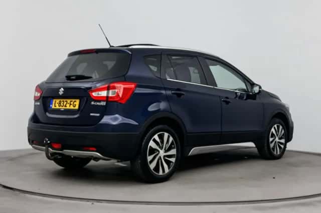 Suzuki S-Cross (2021) thumbnail 2