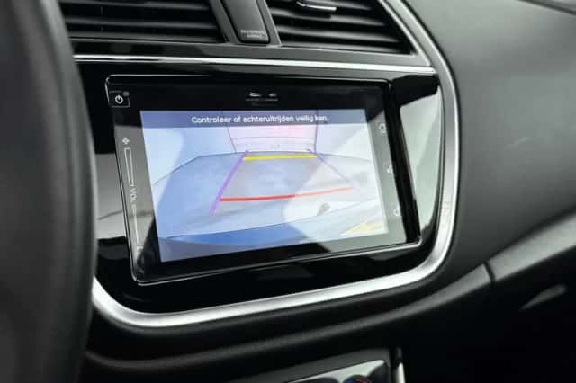 Suzuki S-Cross (2021) thumbnail 13