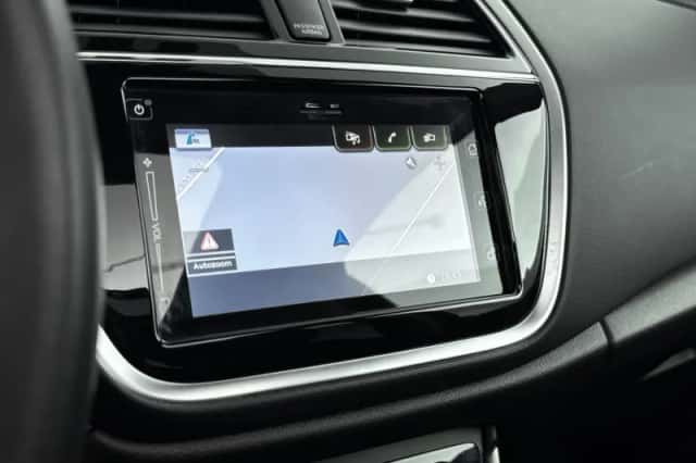Suzuki S-Cross (2021) thumbnail 18