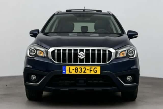 Suzuki S-Cross (2021) thumbnail 5