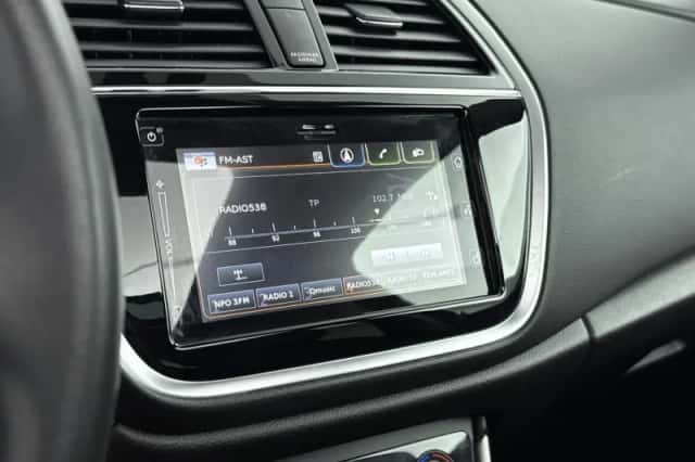 Suzuki S-Cross (2021) thumbnail 9