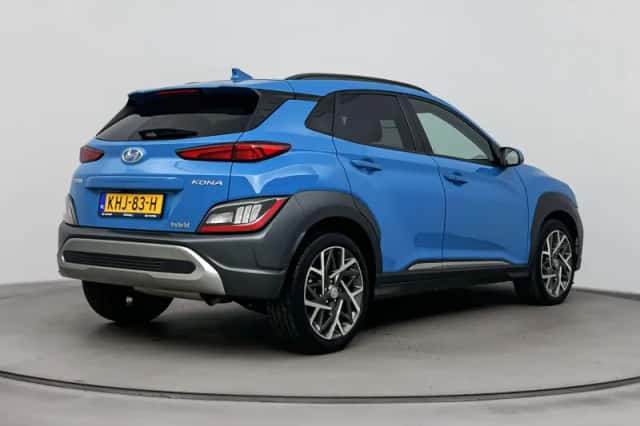 Hyundai Kona (2022) thumbnail 2