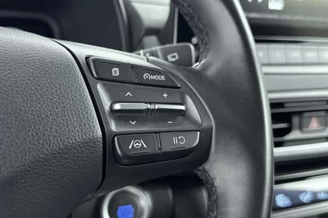Hyundai Kona (2022) thumbnail 10