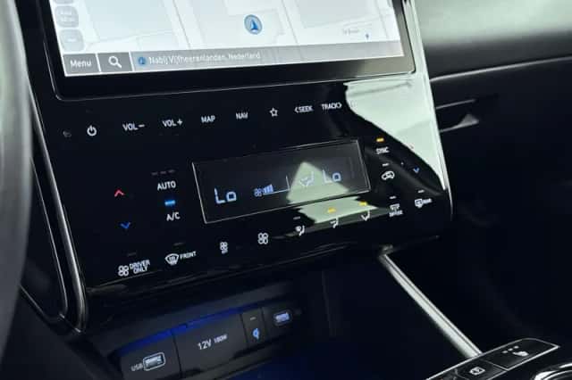 Hyundai Tucson (2022) thumbnail 23