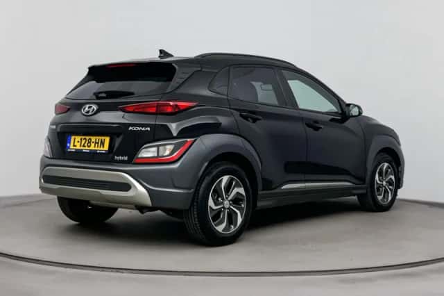 Hyundai Kona (2021) thumbnail 2