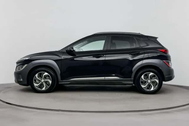 Hyundai Kona (2021) thumbnail 3