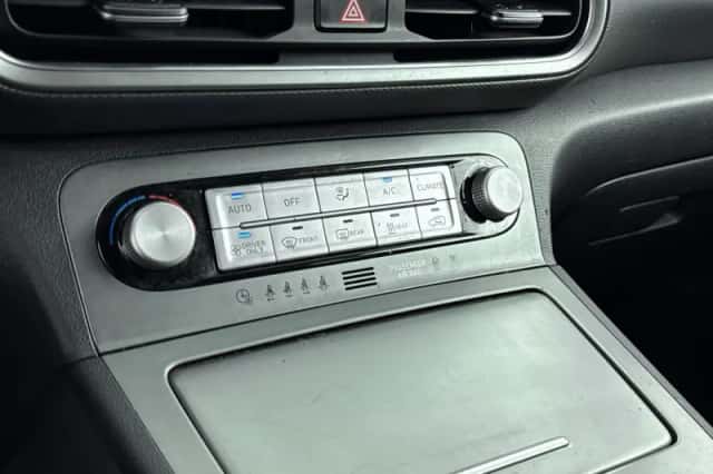 Hyundai Kona (2023) thumbnail 24