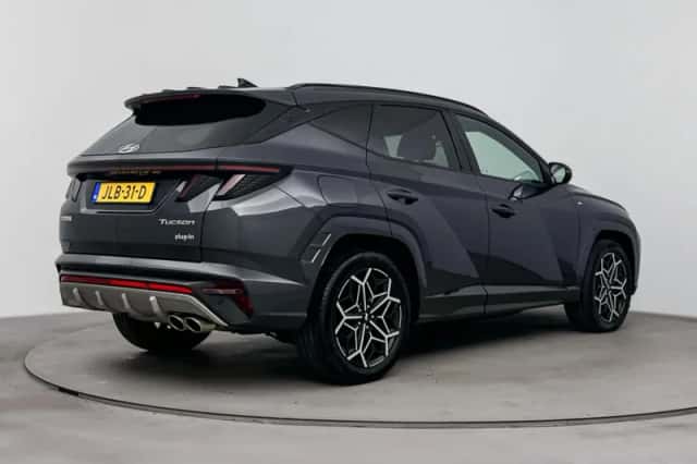 Hyundai Tucson (2022) thumbnail 2