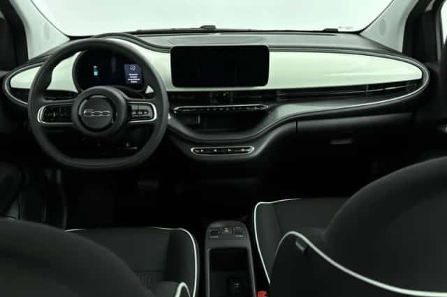 Fiat 500 (2023) thumbnail 11