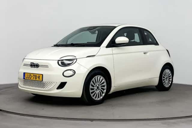 Fiat 500 (2023) thumbnail 9