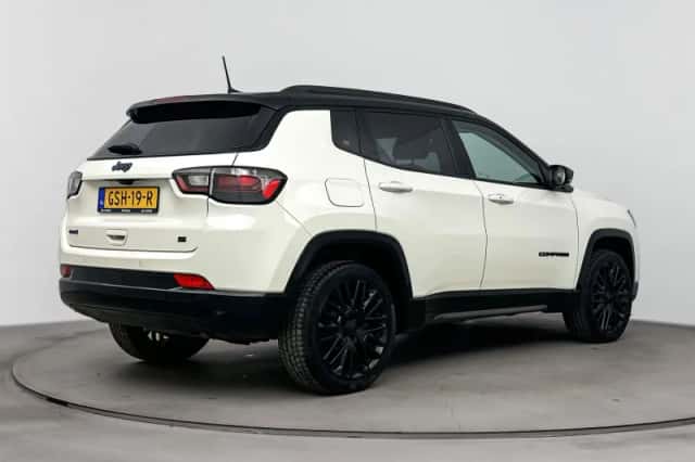 Jeep Compass (2023) thumbnail 2