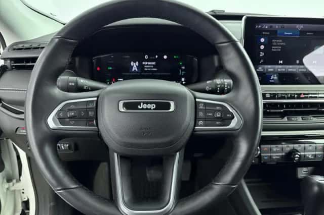Jeep Compass (2023) thumbnail 13