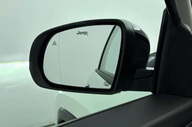 Jeep Compass (2023) thumbnail 20