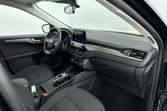 Ford Kuga (2022) thumbnail 11