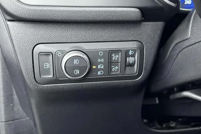 Ford Kuga (2022) thumbnail 19