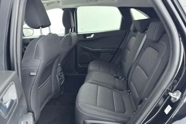 Ford Kuga (2022) thumbnail 29