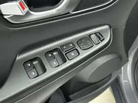Hyundai Kona (2022) thumbnail 17