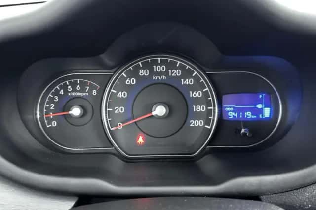 Hyundai i10 (2013) thumbnail 15
