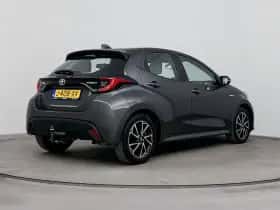Toyota Yaris (2020) thumbnail 2