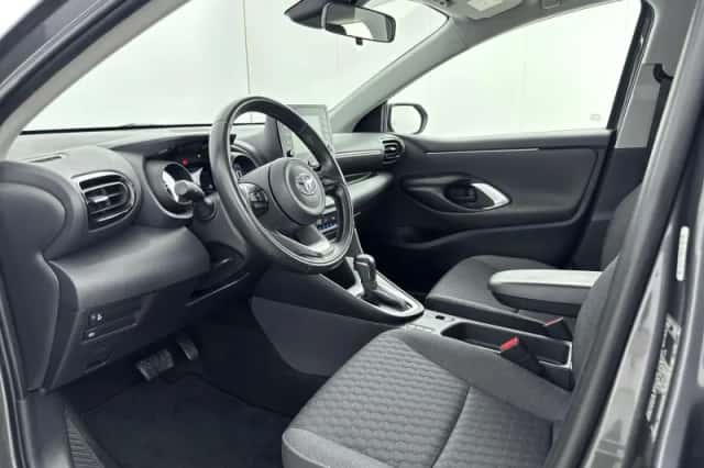 Toyota Yaris (2020) thumbnail 11