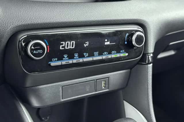 Toyota Yaris (2020) thumbnail 19
