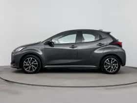 Toyota Yaris (2020) thumbnail 3