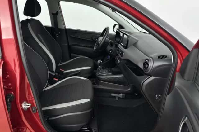 Hyundai i10 (2023) thumbnail 26