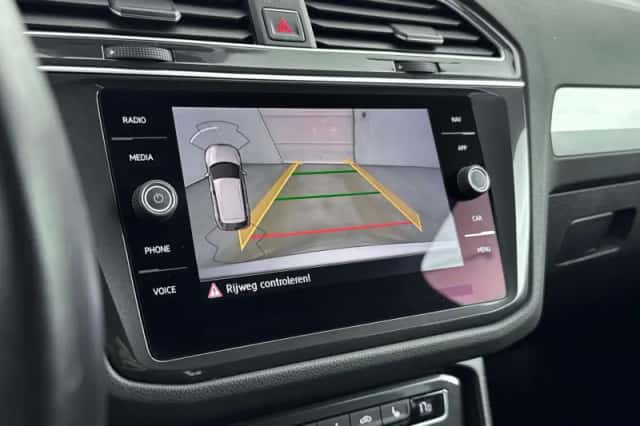 Volkswagen Tiguan (2017) thumbnail 14