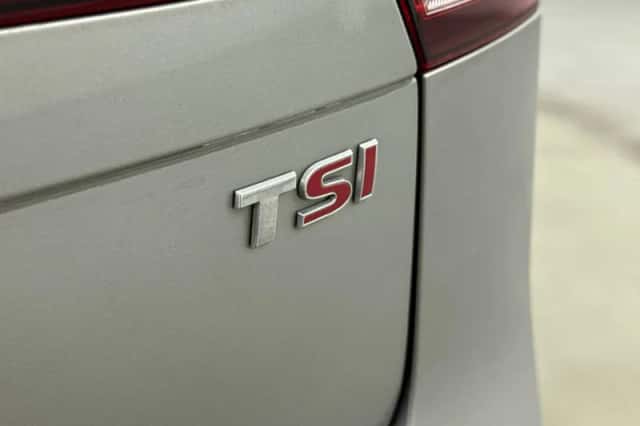 Volkswagen Tiguan (2017) thumbnail 19