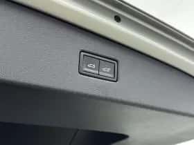 Volkswagen Tiguan (2017) thumbnail 22