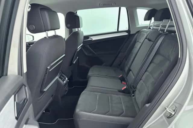 Volkswagen Tiguan (2017) thumbnail 30
