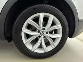 Volkswagen Tiguan (2017) thumbnail 32