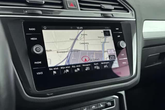 Volkswagen Tiguan (2017) thumbnail 9